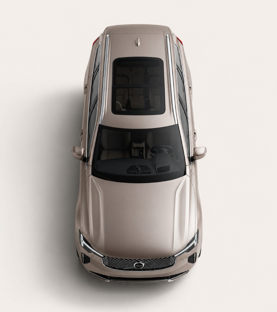 Volvo XC90 vu du dessus avec toit panoramique